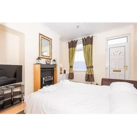Lägenhet Comfortable Base For 6 Near Bishy Road, And Races! York