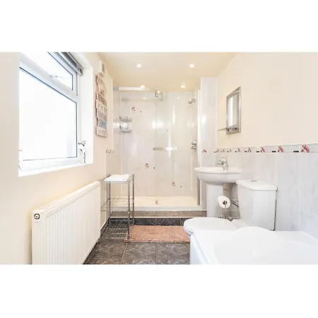 Lägenhet Comfortable Base For 6 Near Bishy Road, And Races! York